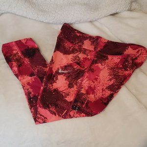 Nike Dri Fit Cropped Leggings w/Pocket - L - EUC